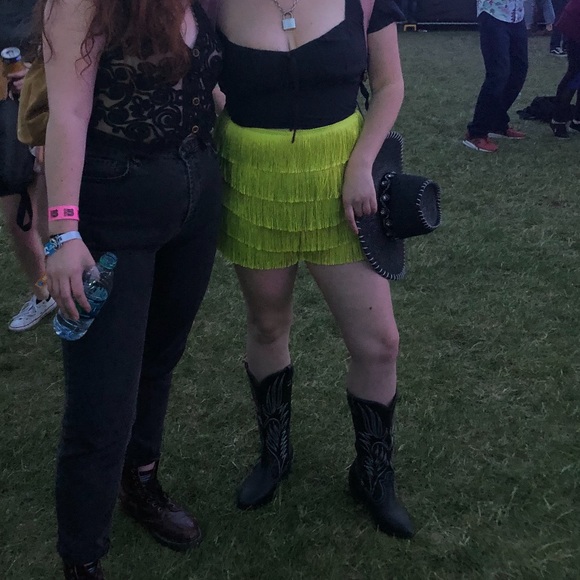 Missguided Fringe Western Shorts in Lime Green Size 8 - Picture 3 of 3